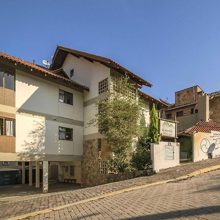 Апартаменты Apartamento Em 4 Ilhas Бомбиньяс Экстерьер фото