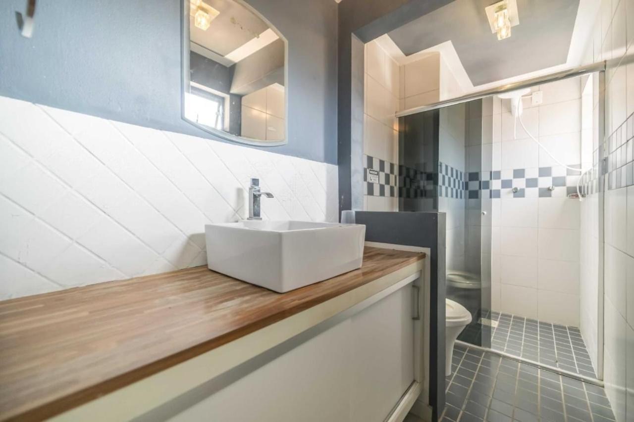 Апартаменты Apartamento Em 4 Ilhas Бомбиньяс Экстерьер фото