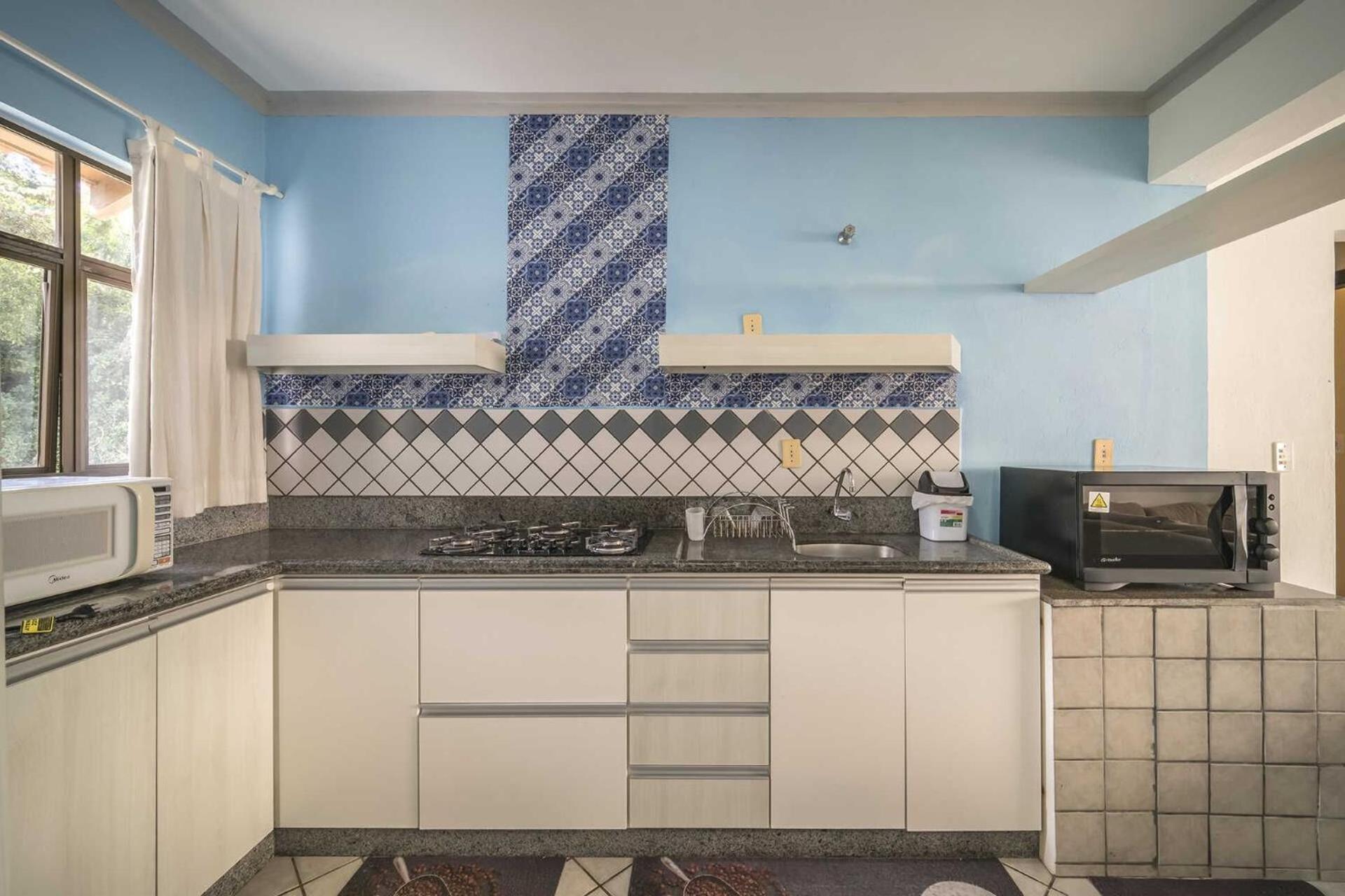 Апартаменты Apartamento Em 4 Ilhas Бомбиньяс Экстерьер фото