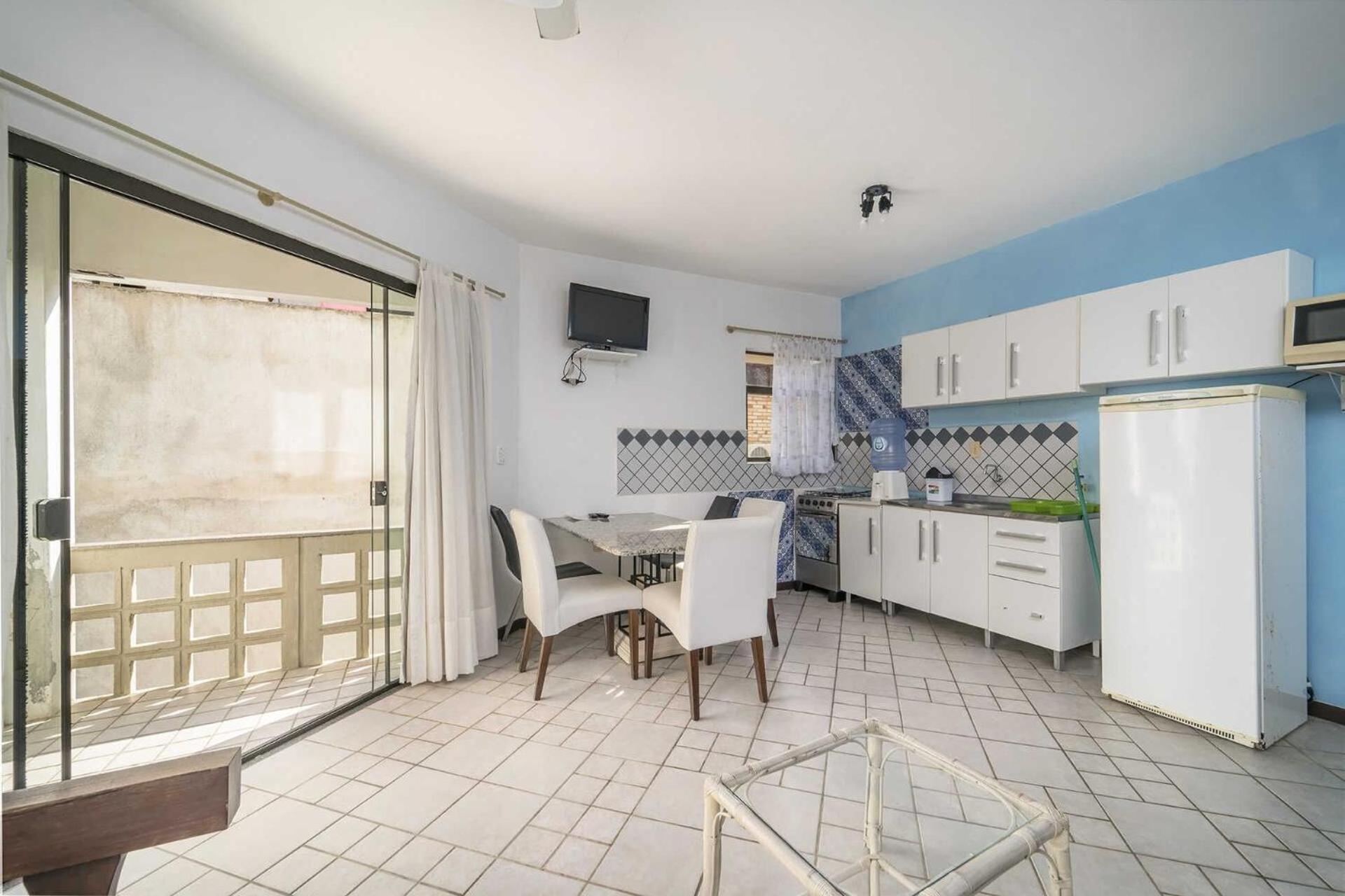 Апартаменты Apartamento Em 4 Ilhas Бомбиньяс Экстерьер фото