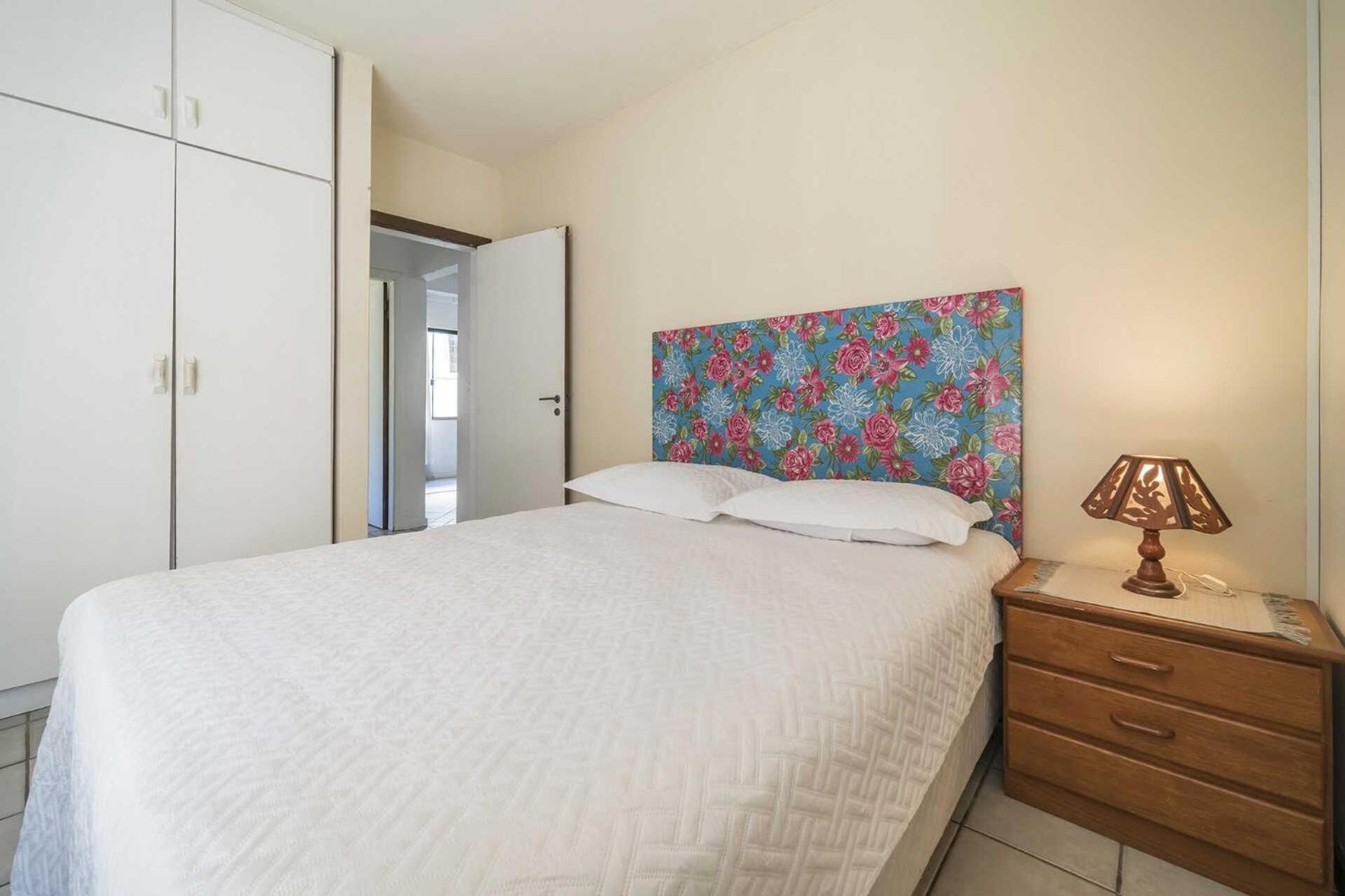 Апартаменты Apartamento Em 4 Ilhas Бомбиньяс Экстерьер фото