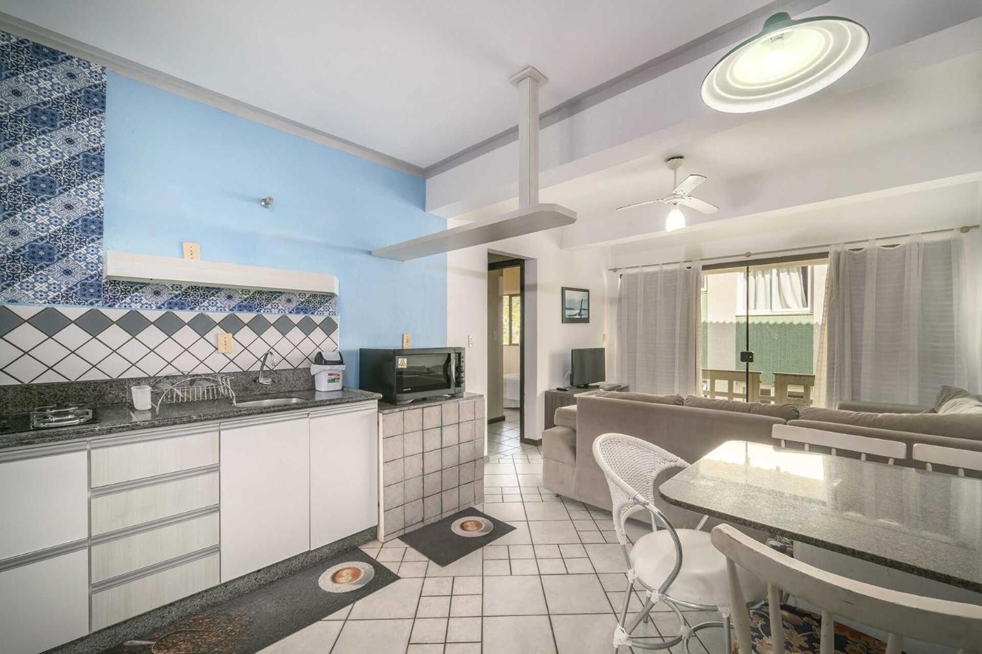 Апартаменты Apartamento Em 4 Ilhas Бомбиньяс Экстерьер фото