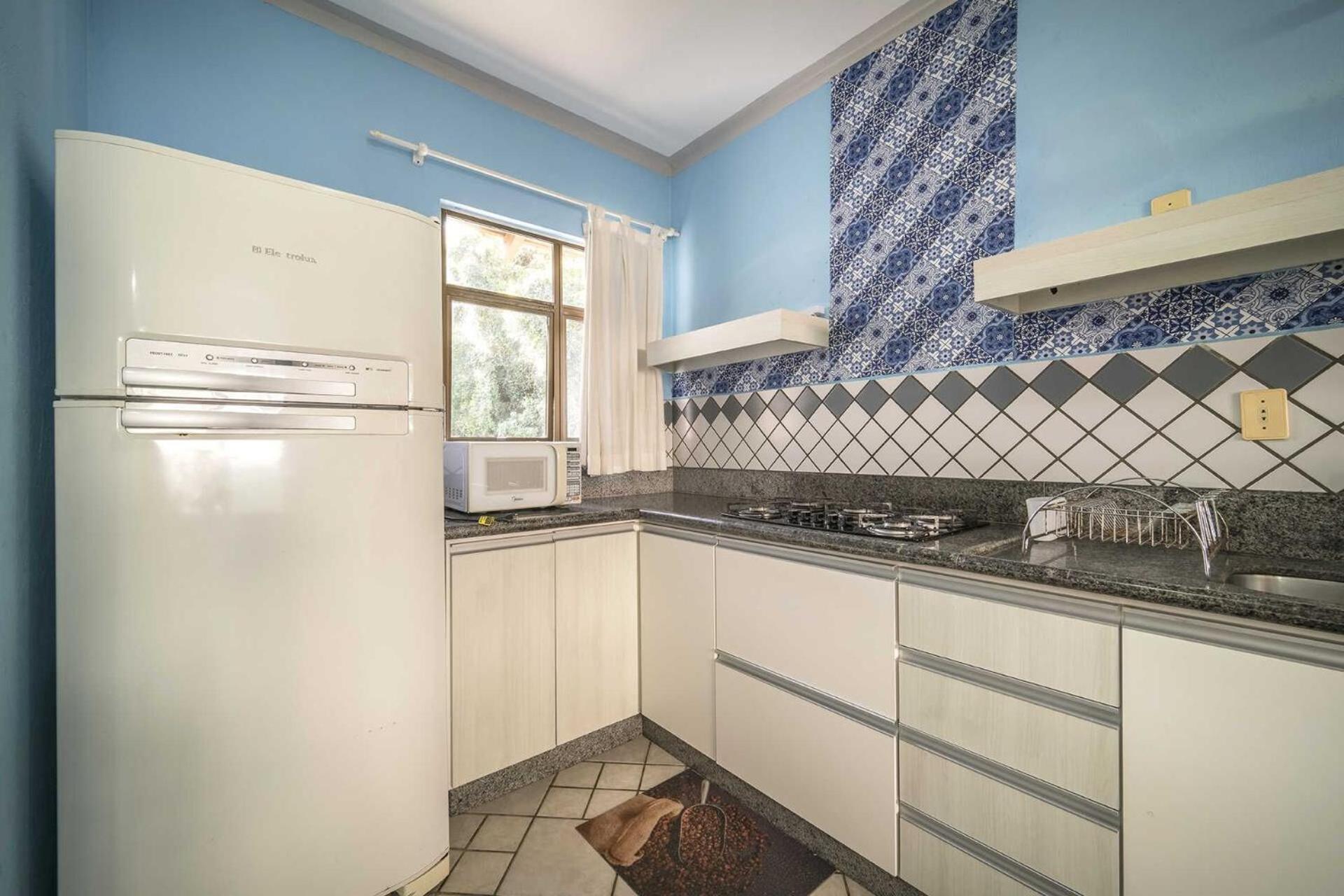 Апартаменты Apartamento Em 4 Ilhas Бомбиньяс Экстерьер фото