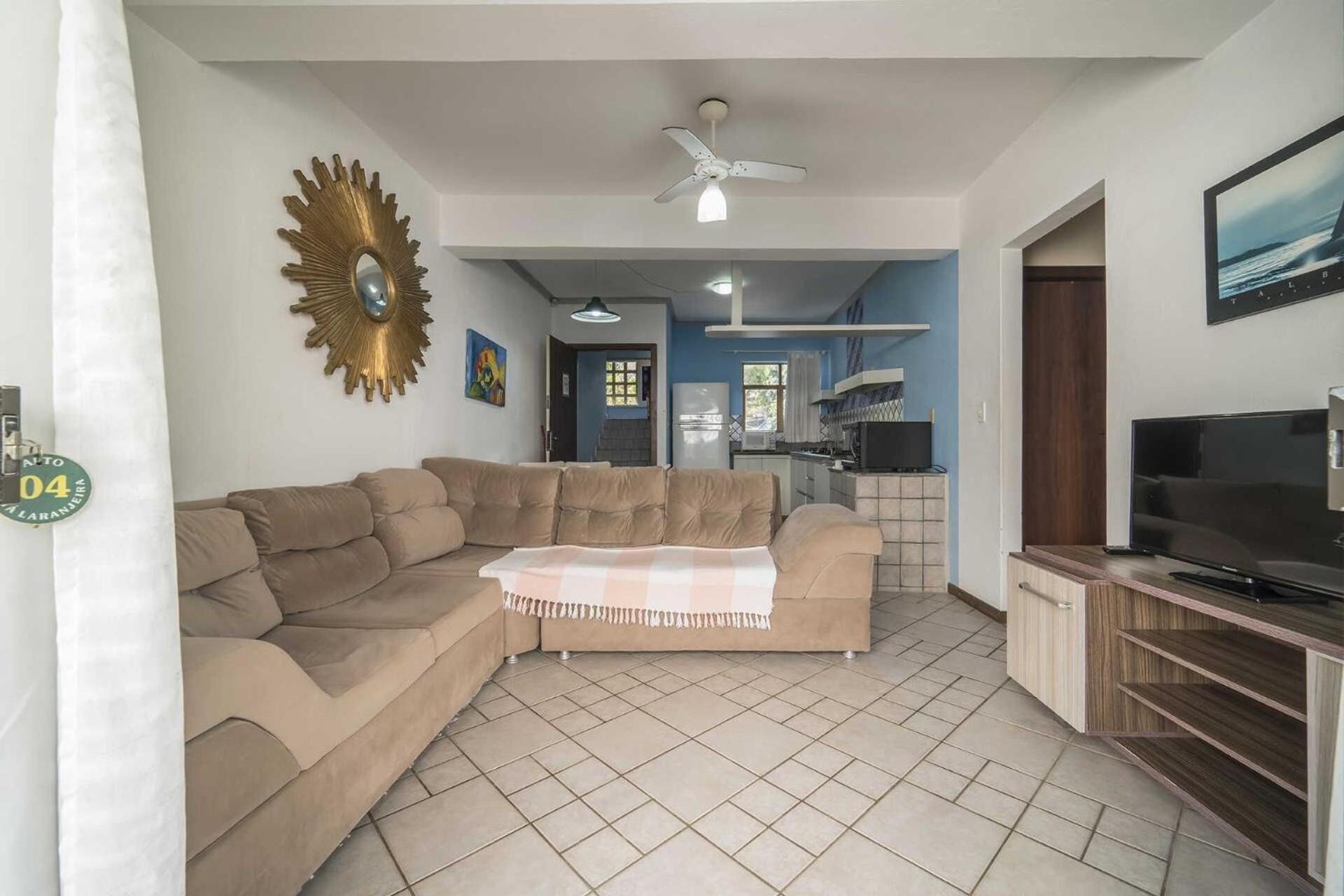 Апартаменты Apartamento Em 4 Ilhas Бомбиньяс Экстерьер фото