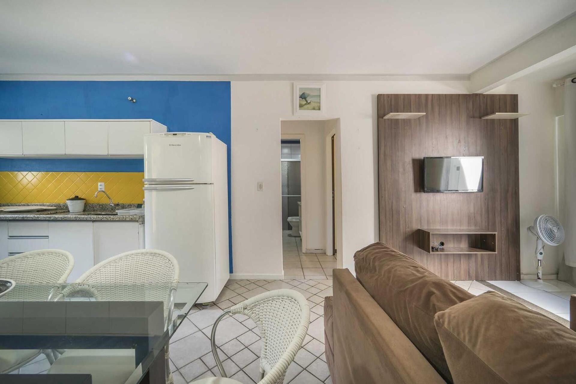 Апартаменты Apartamento Em 4 Ilhas Бомбиньяс Экстерьер фото