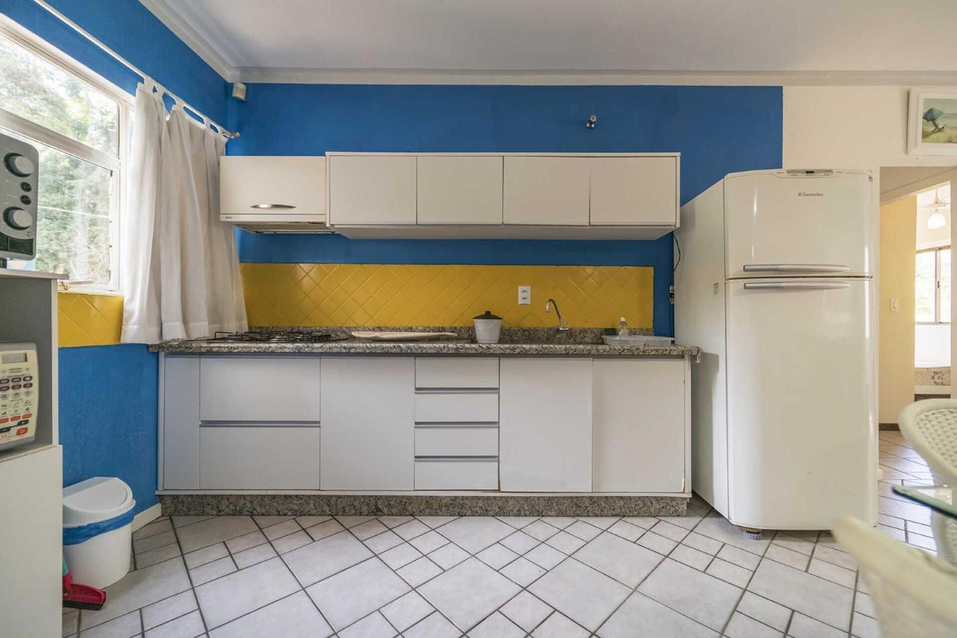 Апартаменты Apartamento Em 4 Ilhas Бомбиньяс Экстерьер фото