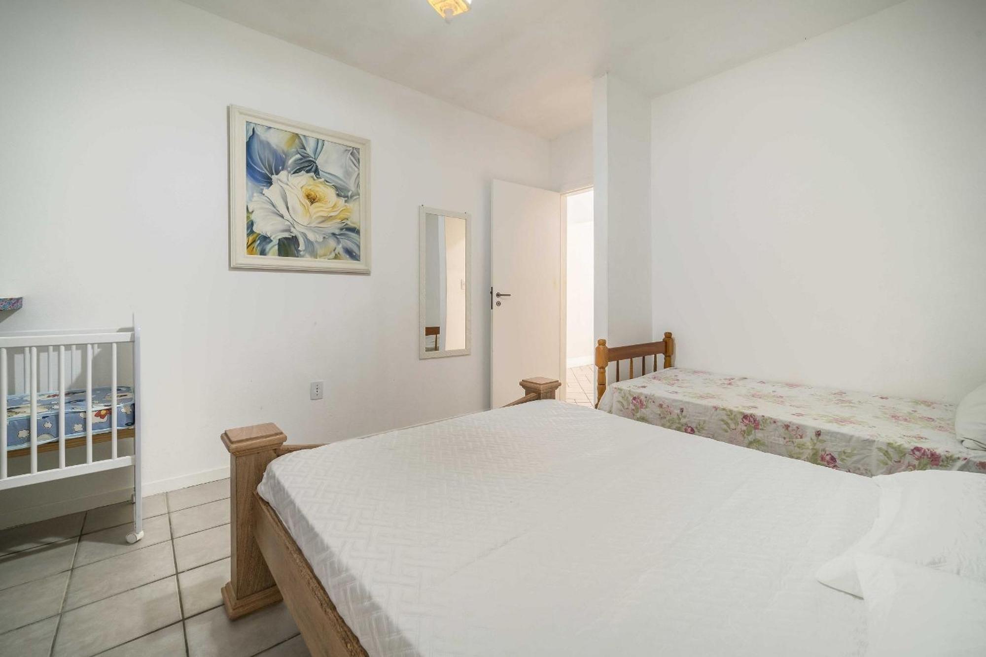 Апартаменты Apartamento Em 4 Ilhas Бомбиньяс Экстерьер фото