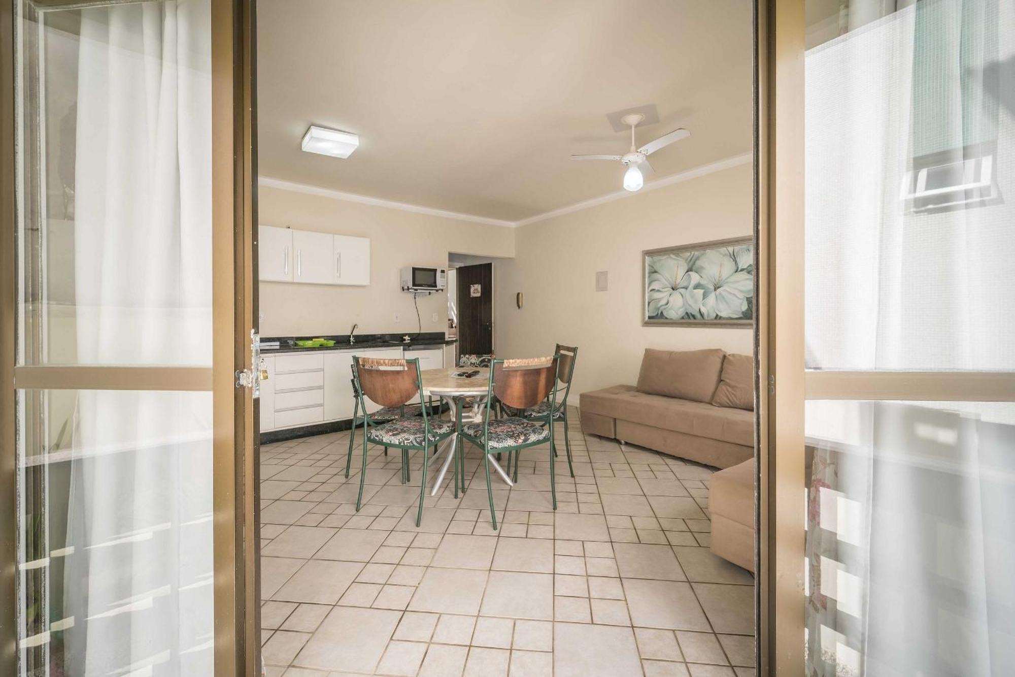 Апартаменты Apartamento Em 4 Ilhas Бомбиньяс Экстерьер фото