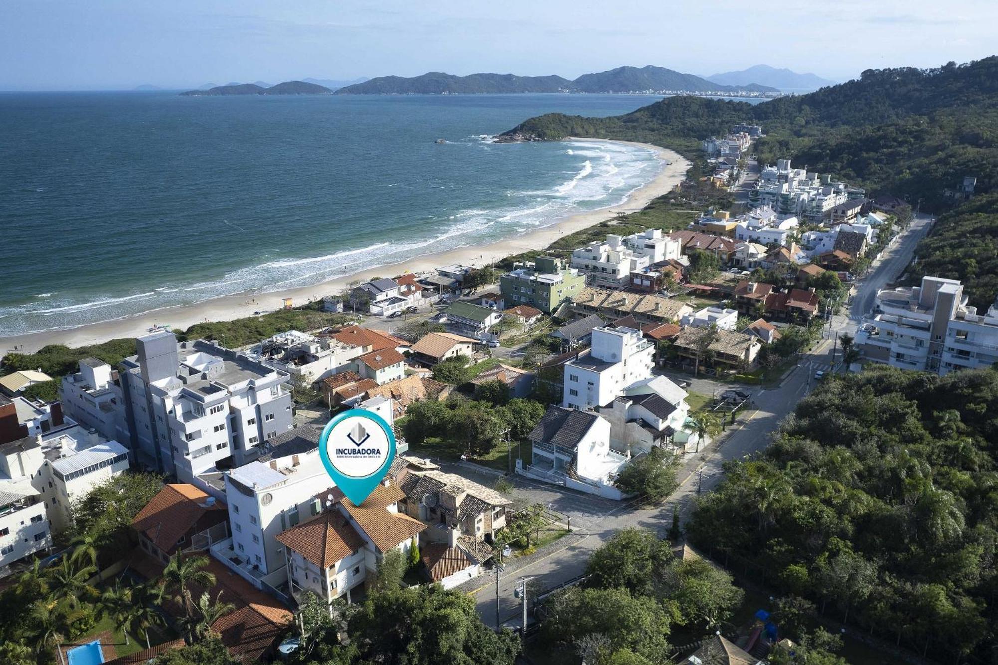 Апартаменты Apartamento Em 4 Ilhas Бомбиньяс Экстерьер фото